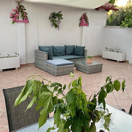 Patras Golden Suite Luaran gambar