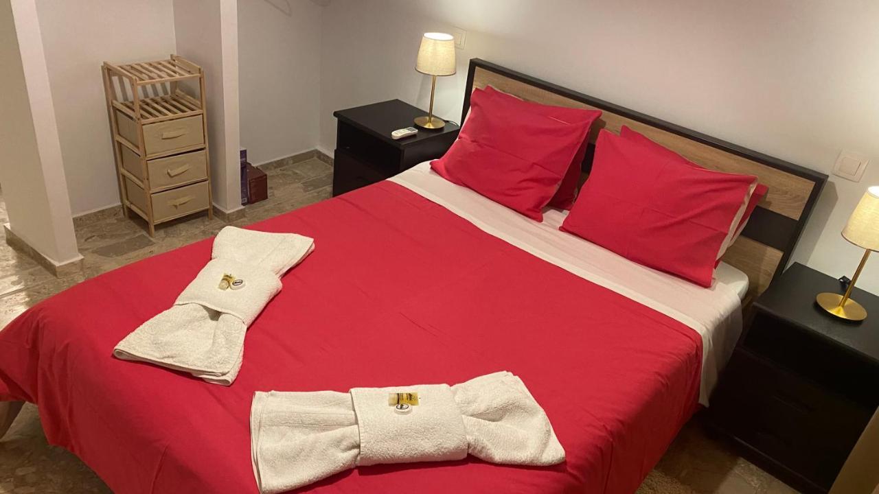 Patras Golden Suite Luaran gambar