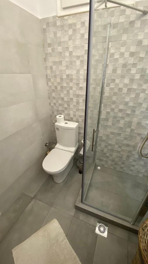 Patras Golden Suite Luaran gambar