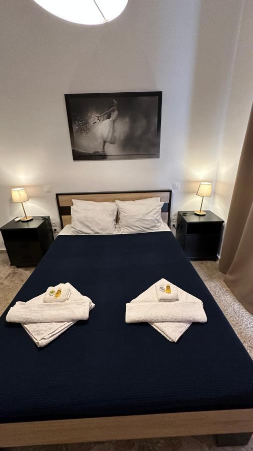 Patras Golden Suite Luaran gambar