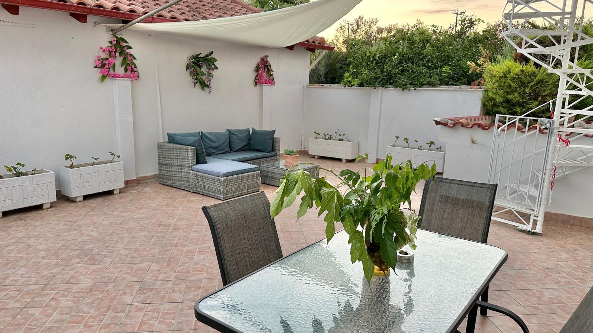Patras Golden Suite Luaran gambar